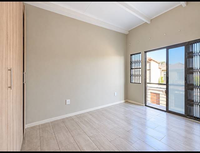 3 BEDROOM TOWNHOUSE FOR SALE IN ALBERTSDAL
